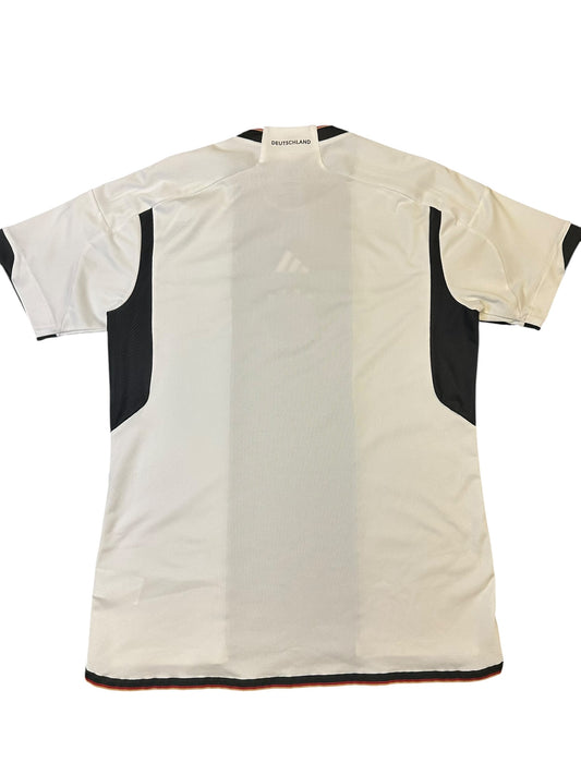 Germany 2022 Home (L)