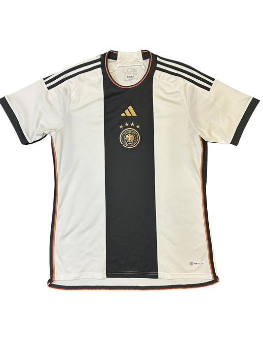 Germany 2022 Home (L)
